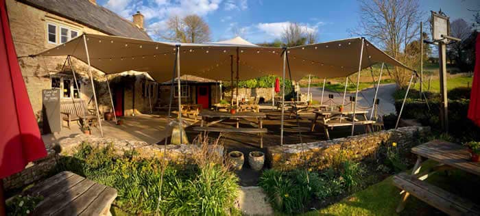 Crown Inn, Outdoor Dining