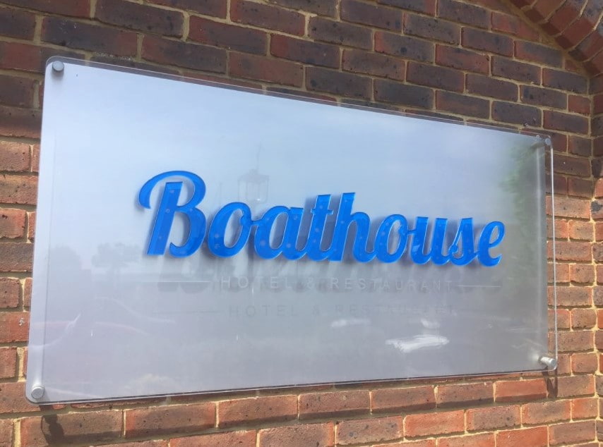 Boathouse, Entrance