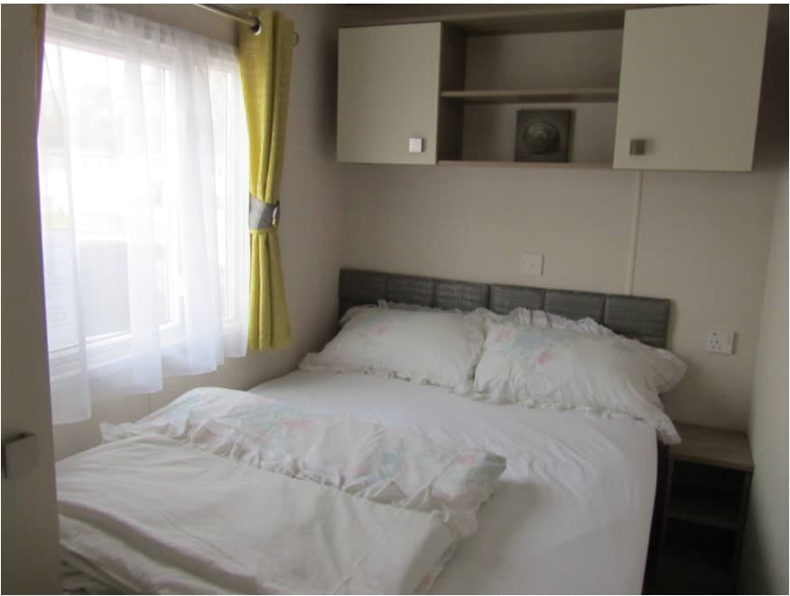 Steve & Caroline Caravans Hoburne Bashley Park, Bedroom