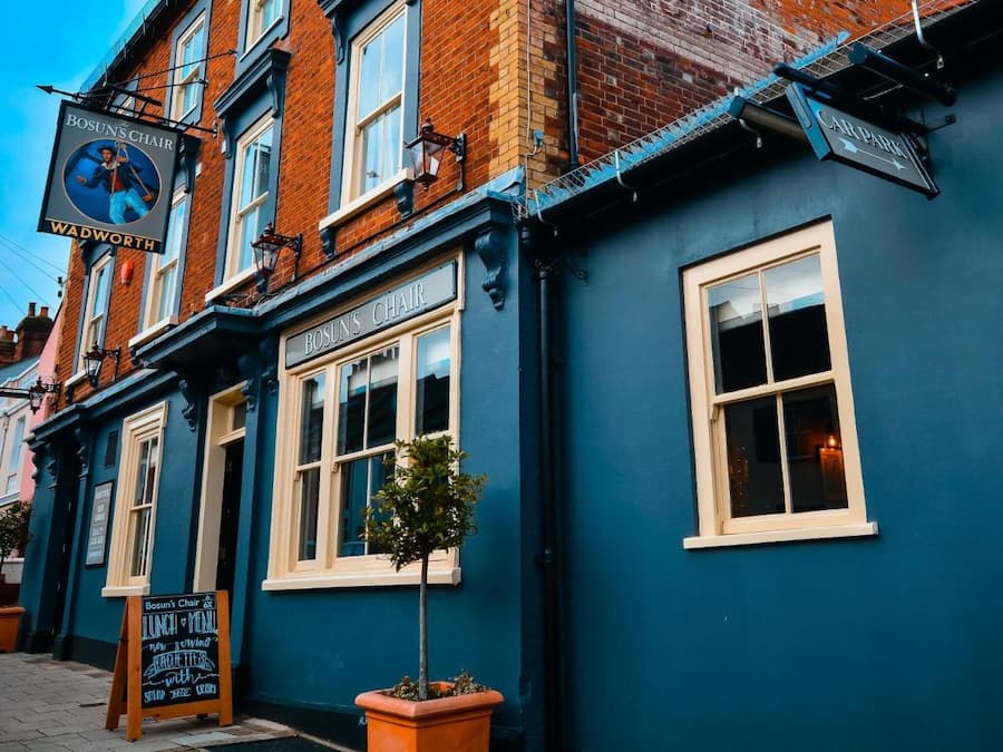 The Bosun's Chair, Outside View