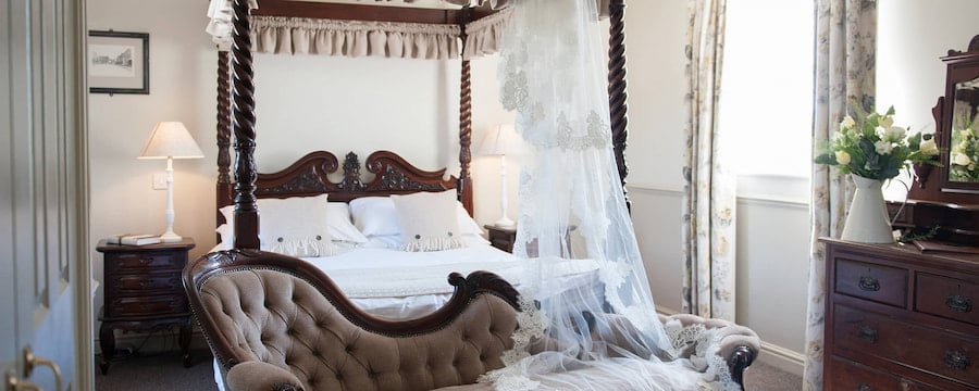The Mill at Gordleton Pub and Hotel, Masters Bedroom