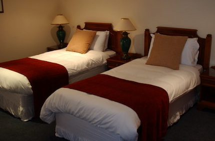twin bedroom
